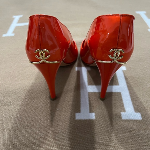 Authentic chanel peep toe pumps size 38 - Picture 1 of 5